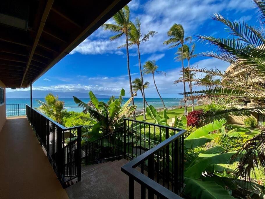 Апартаменты Oceanfront With Aircon-Hear The Waves-Amazing Views-Wifi Лахайна Экстерьер фото
